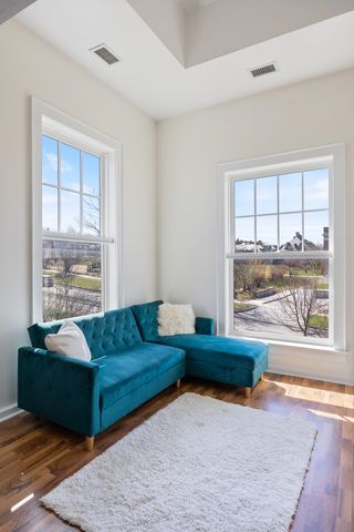 300 Main St Apt 5, Burlington, VT 05401