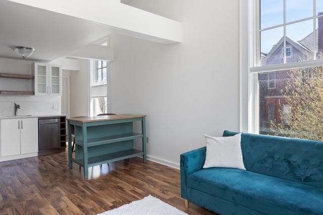 300 Main St Apt 5, Burlington, VT 05401