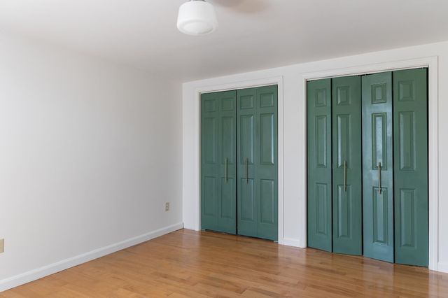 300 Main St Apt 5, Burlington, VT 05401