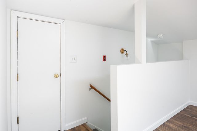 300 Main St Apt 5, Burlington, VT 05401