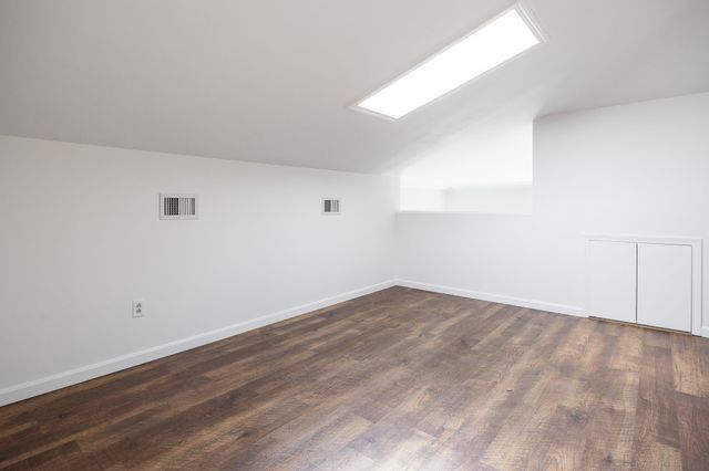 300 Main St Apt 5, Burlington, VT 05401