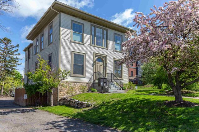 300 Main St Apt 5, Burlington, VT 05401