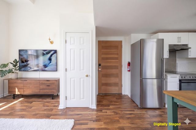 300 Main St Apt 5, Burlington, VT 05401