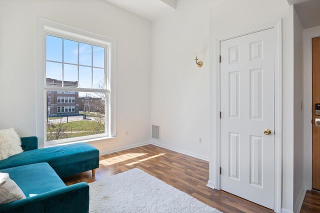 300 Main St Apt 5, Burlington, VT 05401