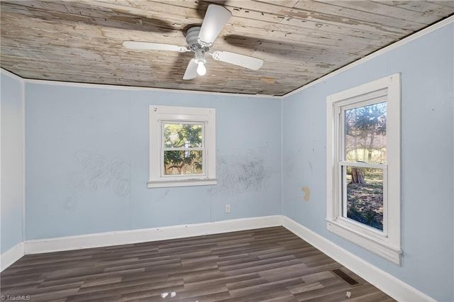 1576 Center Cross Church Road, Asheboro, NC 27205