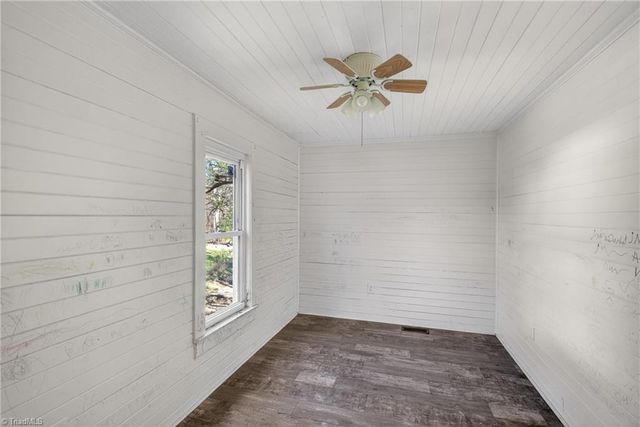 1576 Center Cross Church Road, Asheboro, NC 27205