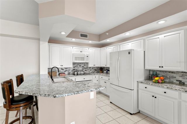 4717 DOLPHIN CAY LANE S 203, St Petersburg, FL 33711