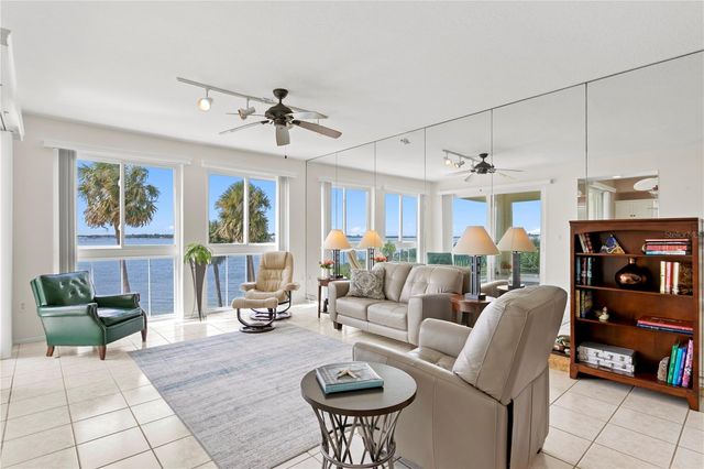 4717 DOLPHIN CAY LANE S 203, St Petersburg, FL 33711