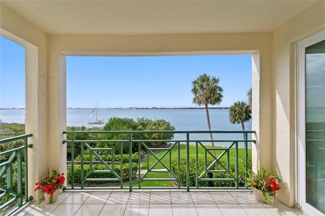 4717 DOLPHIN CAY LANE S 203, St Petersburg, FL 33711