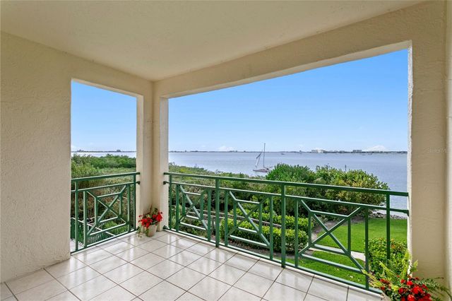 4717 DOLPHIN CAY LANE S 203, St Petersburg, FL 33711