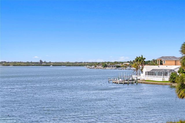 4717 DOLPHIN CAY LANE S 203, St Petersburg, FL 33711
