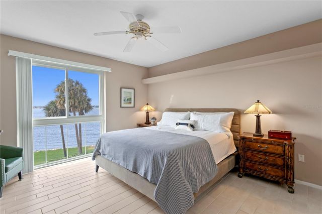 4717 DOLPHIN CAY LANE S 203, St Petersburg, FL 33711