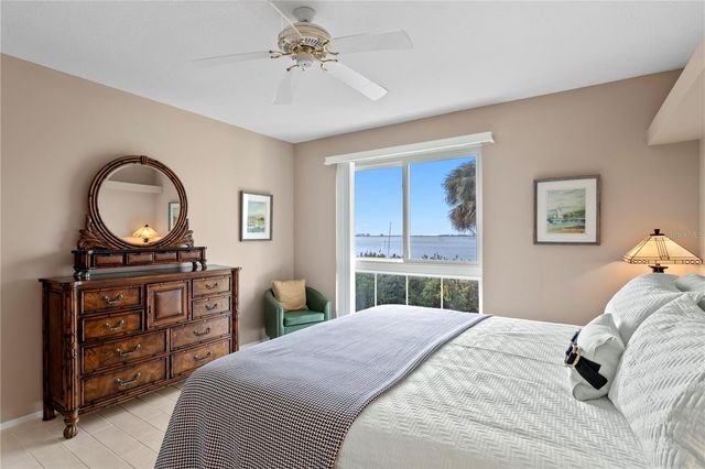 4717 DOLPHIN CAY LANE S 203, St Petersburg, FL 33711