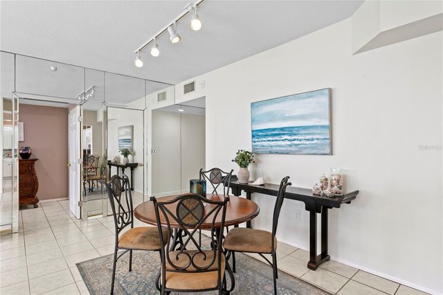4717 DOLPHIN CAY LANE S 203, St Petersburg, FL 33711