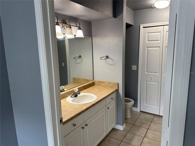 5601 ROSEHILL ROAD 201, Sarasota, FL 34233