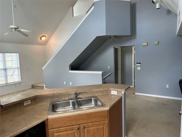 5601 ROSEHILL ROAD 201, Sarasota, FL 34233