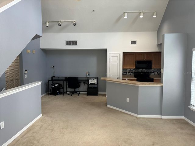 5601 ROSEHILL ROAD 201, Sarasota, FL 34233
