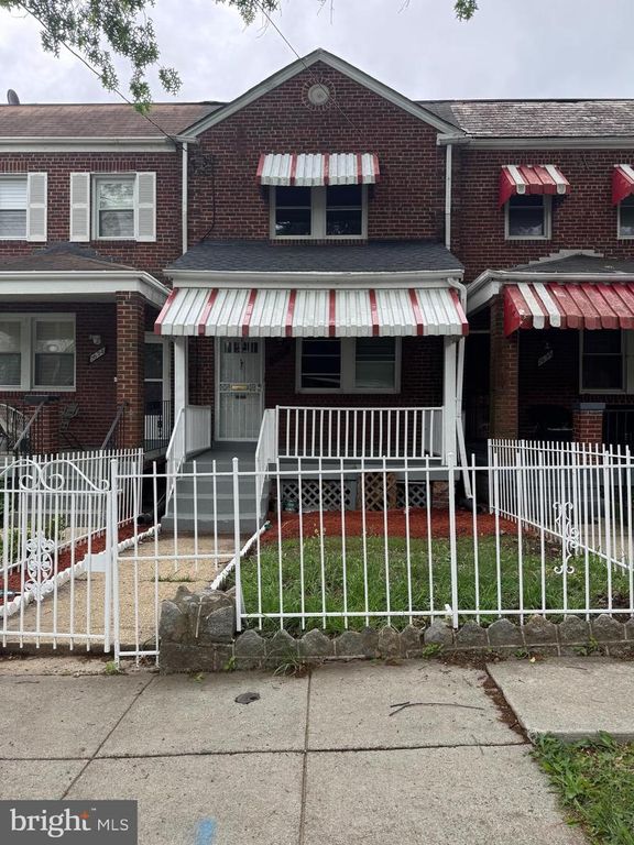 1636 FORT DAVIS PL SE, Washington, DC 20020