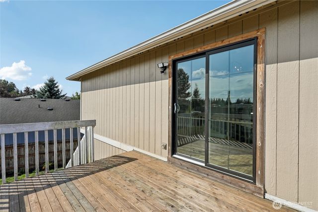 17611 29th Avenue NE, Marysville, WA 98271