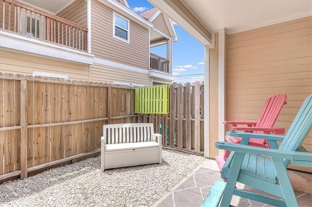 1813 S 11th St 202, Port Aransas, TX 78373