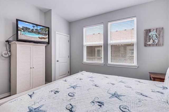 1813 S 11th St 202, Port Aransas, TX 78373