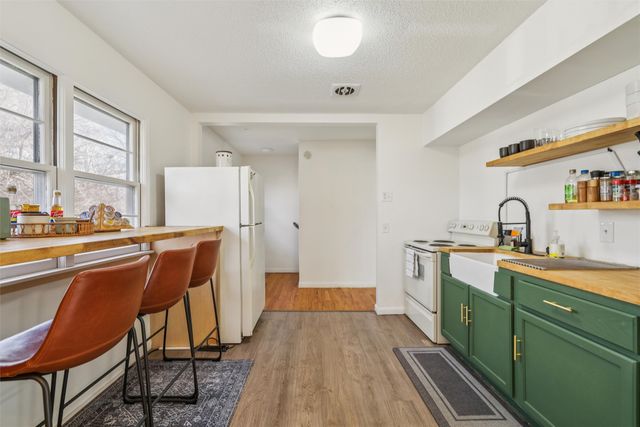 4315 Urbandale Avenue, Des Moines, IA 50310