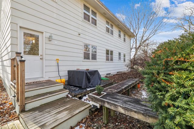 4315 Urbandale Avenue, Des Moines, IA 50310