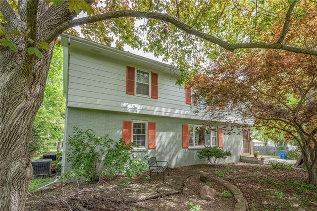 4315 Urbandale Avenue, Des Moines, IA 50310