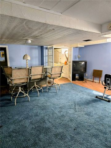 1822 Ellsworth Ave, Heidelberg, PA 15106