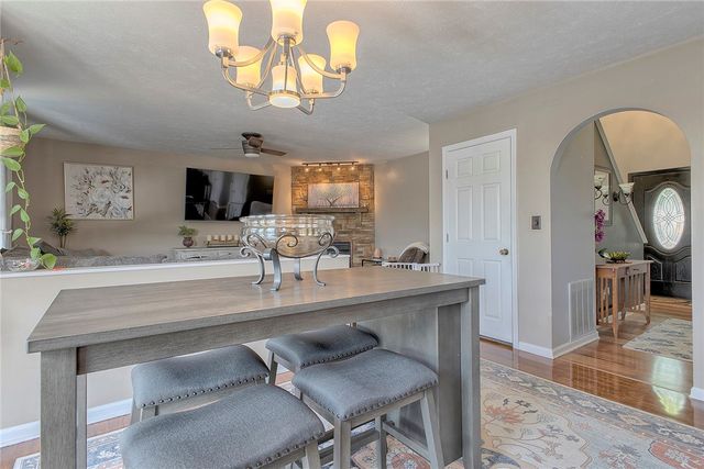 415 Crossbow Dr, New Stanton, PA 15672