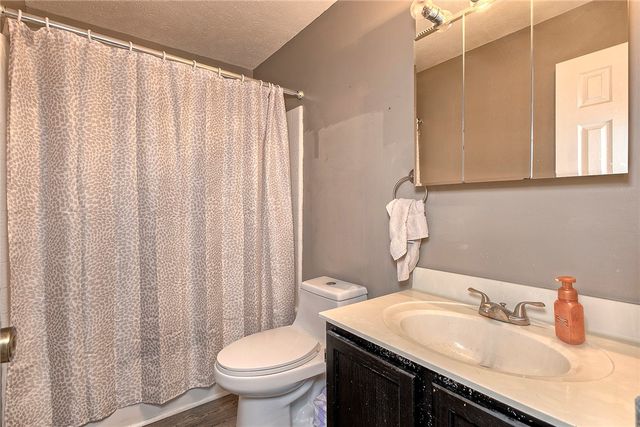 415 Crossbow Dr, New Stanton, PA 15672