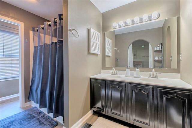 415 Crossbow Dr, New Stanton, PA 15672
