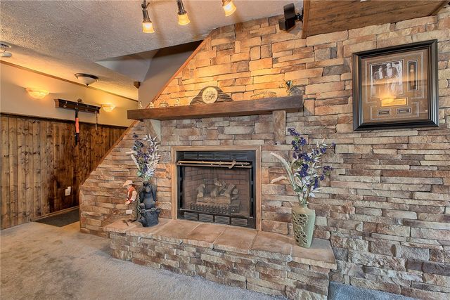 415 Crossbow Dr, New Stanton, PA 15672