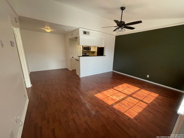 11610 Vance Jackson Rd Apt 104, San Antonio, TX 78230