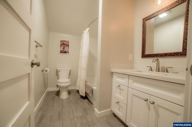 357 N Yamhill St, Carlton, OR 97111