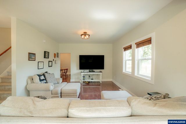 357 N Yamhill St, Carlton, OR 97111
