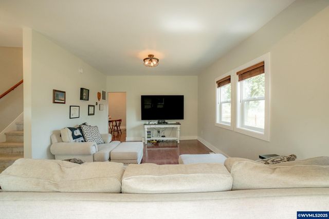 357 N Yamhill St, Carlton, OR 97111