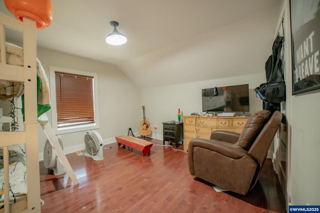 357 N Yamhill St, Carlton, OR 97111