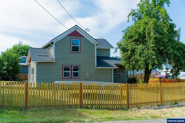 357 N Yamhill St, Carlton, OR 97111