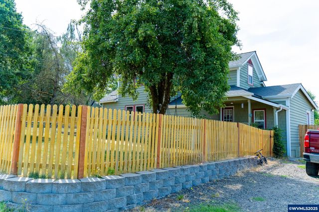 357 N Yamhill St, Carlton, OR 97111