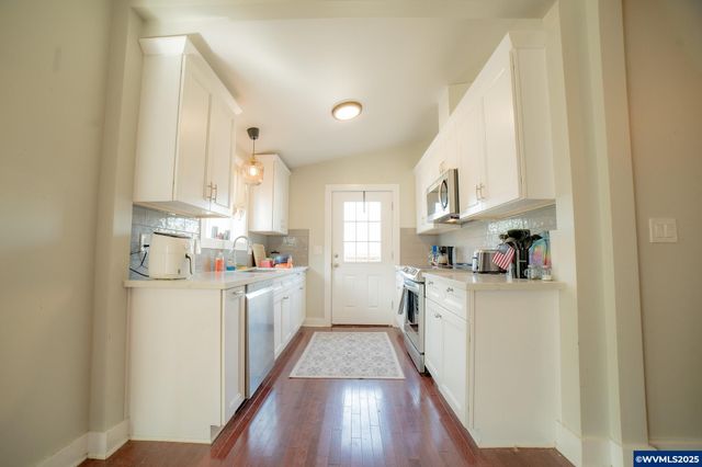 357 N Yamhill St, Carlton, OR 97111