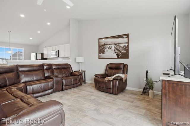 7201 Primrose Lane, Grand Blanc, MI 48439