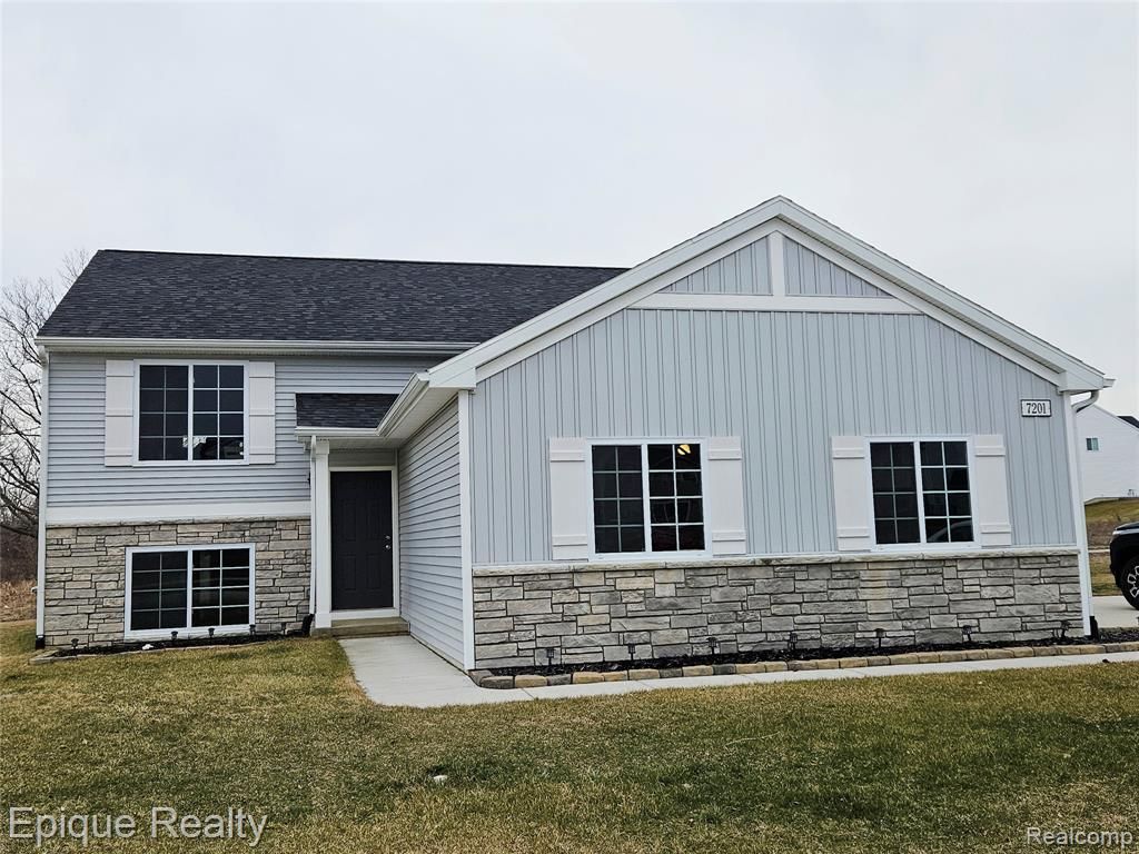 7201 Primrose Lane, Grand Blanc, MI 48439