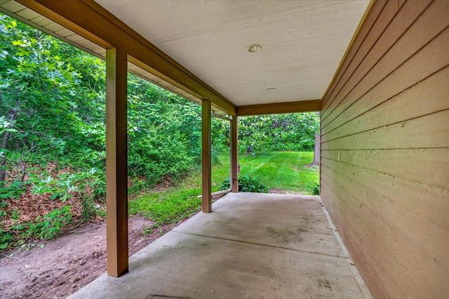 1397 Sayles Trail, Belleville, WI 53508