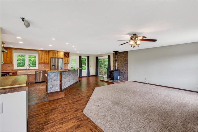 1397 Sayles Trail, Belleville, WI 53508