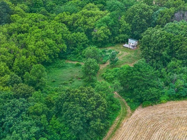1397 Sayles Trail, Belleville, WI 53508