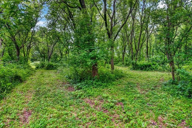 1397 Sayles Trail, Belleville, WI 53508