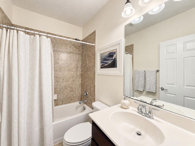 118 BLACK IRONWOOD Road 105, Jupiter, FL 33458