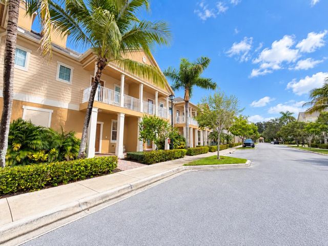 118 BLACK IRONWOOD Road 105, Jupiter, FL 33458