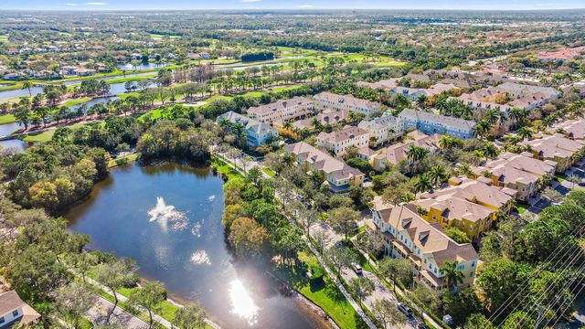 118 BLACK IRONWOOD Road 105, Jupiter, FL 33458